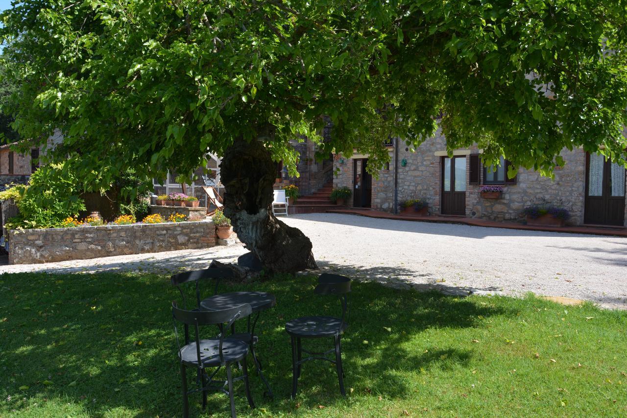 Il Poggiolo Di Parrano Casa de hóspedes Exterior foto